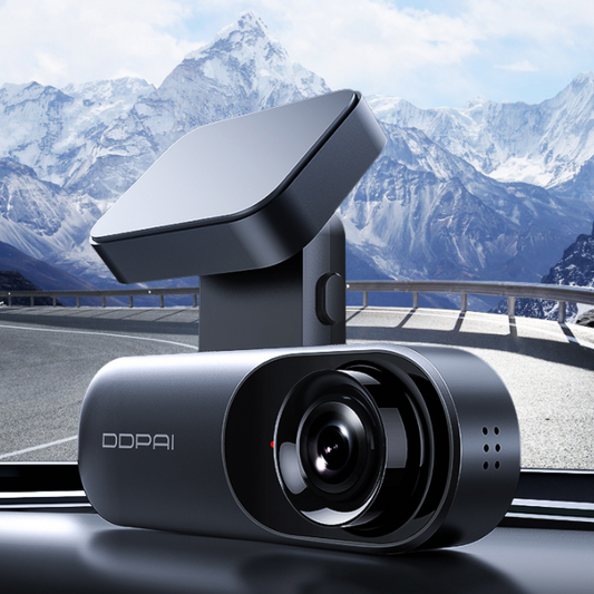 Focus on the car dash cam N3